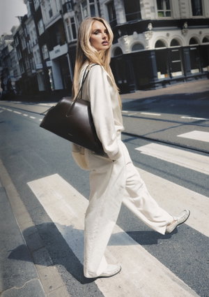 Alle Fashion-It-Girls lieben die Handtaschen dieser einen Brit-Brand