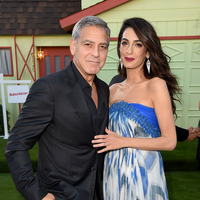 George und Amal Clooney: Wieso ihr Kennenlernen allen Singles Hoffnung macht