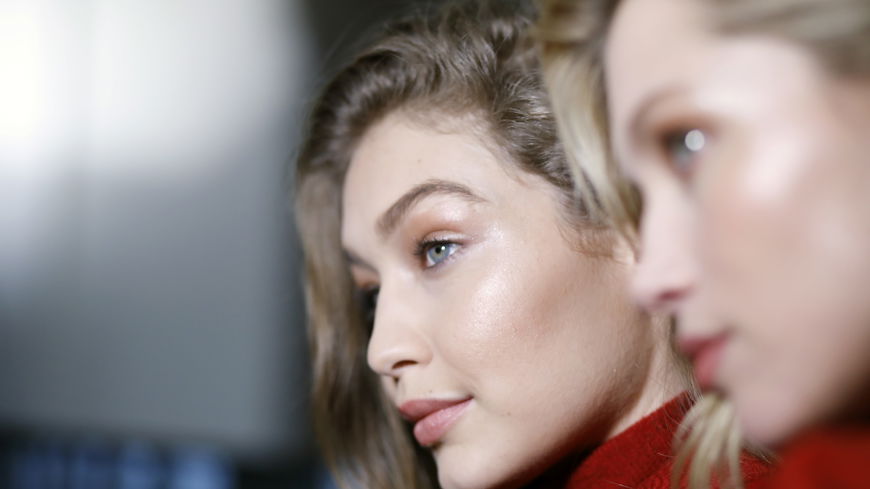 Wunderwaffe: So vereinfacht Vaseline eure gesamte Beauty-Routine