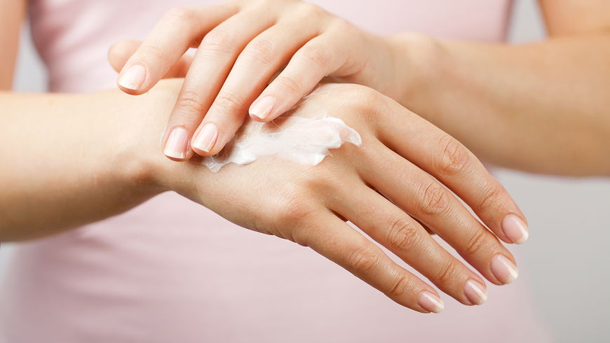 Handcreme: Diese Anti-Aging-Pflege beschert Frauen ab 40 glatte, geschmeidige Haut