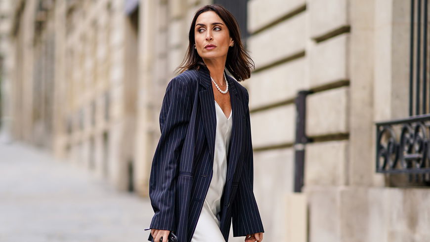 Frauen ab 40: Dieser stylische Sneaker steht ihnen besonders gut