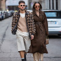 Herbst Outfit 2021: Diesen Mantel lieben Männer besonders an Frauen