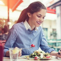 Abnehmen: Diese Diät-Fehler solltet ihr beim Mittagessen vermeiden