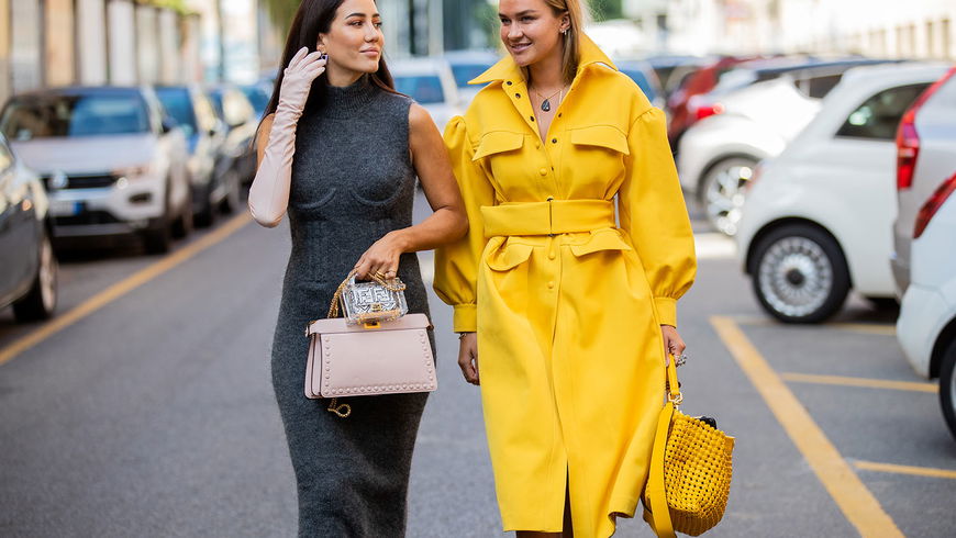 Attraktiv: Ein eng anliegendes Strickkleid macht Frauen im Herbst besonders sexy – laut Männern