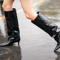 Stiefel-Trend: In Modellen in Kroko-Optik geht es stilvoll durch die Saison