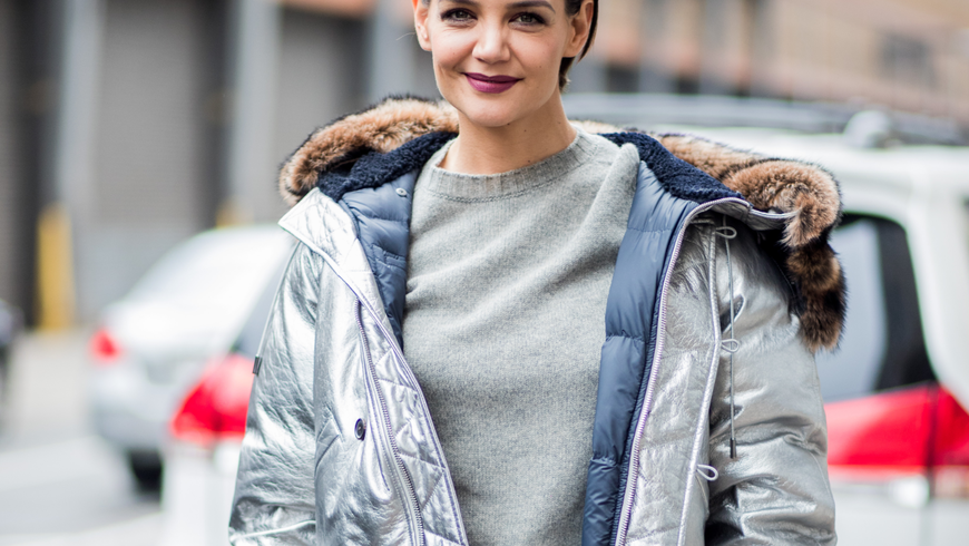 Katie Holmes: Diesen Hoodie der amerikanischen Marke GAP liebt die Schauspielerin und er kostet unter 60 Euro