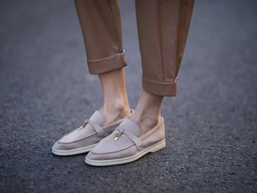 Statt Sandalen: Diese beigefarbenen Sommer-Schuhe sind 2023 unsere Trend-Favoriten