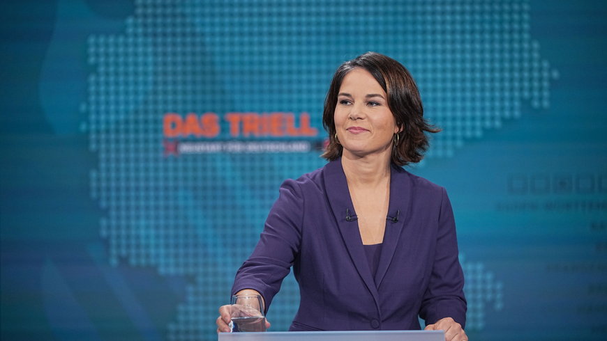 Mode-Trend 2021: Die perfekte Farbe für den Herbst für Frauen ab 40 – laut Annalena Baerbock