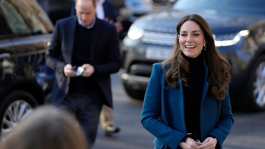 Mode-Trends 2022: Herzogin Kate im gemütlichen Strickpullover ist der Hingucker