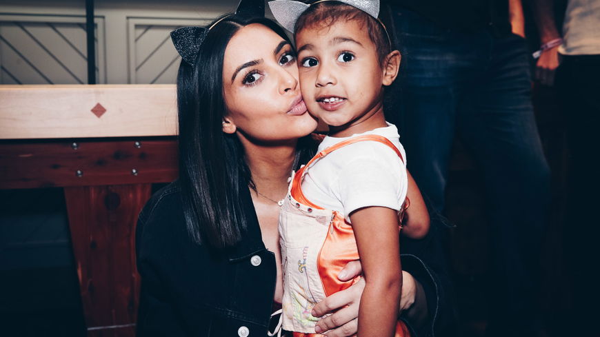 Kim Kardashian: Tochter North macht Nacktbild von ihr und das Internet rastet aus