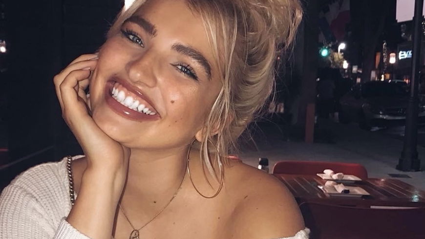 Sarina Nowak exklusiv über den Erfolg als Model, ihren Figurwandel und Body Positivity