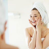 Beauty-Liebhaber aufgepasst: Dr. Fatemi launcht eigene Linie und wir wollen jedes Produkt!