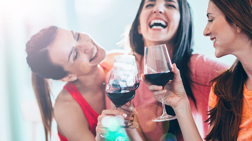 Diese 7 Wine-Hacks sollte jede Lady in ihren Zwanzigern kennen!