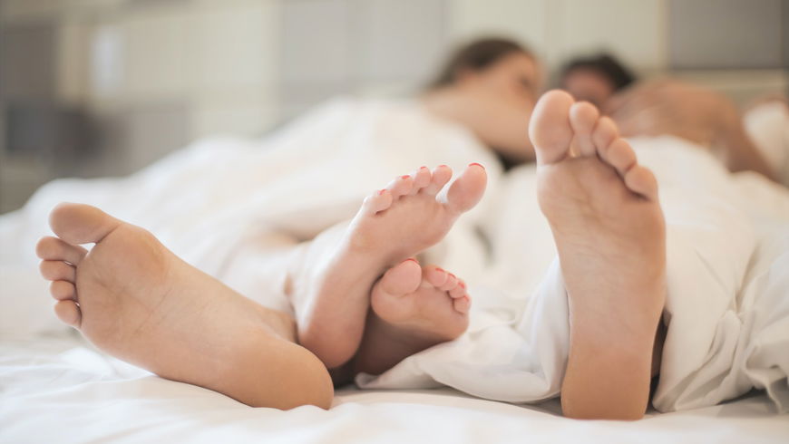 Männer: Diese ekligen Dinge machen sie alle im Bett