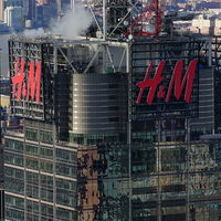 Mode-Trend 2022: Dieser angesagte H&M-Pullover unter 30 Euro ist ein Allrounder