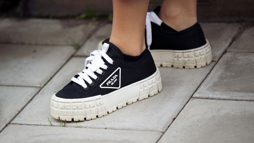 Mode-Trends 2022: Diese günstigen Sneaker sehen aus wie von Prada