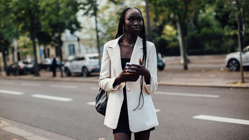 Mode-Trends 2022: Diese 3 Basics lieben aktuell alle stylischen Frauen