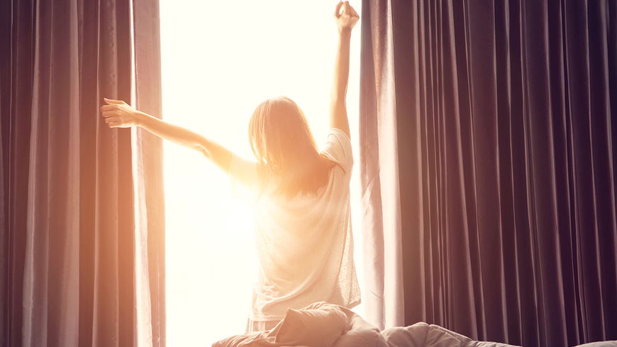 Mit diesen 10 Tipps wirst du vom Morgenmuffel zum Frühaufsteher 