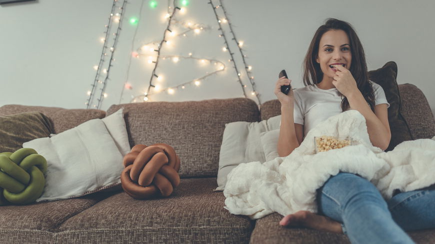 Netflix-Diät: Mit Horrorfilmen purzeln die Kilos beim Fernsehen auf der Couch – laut Studie