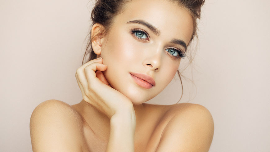 Make-up aus der Drogerie: Das sind die besten Foundations von Amazon unter 10 Euro