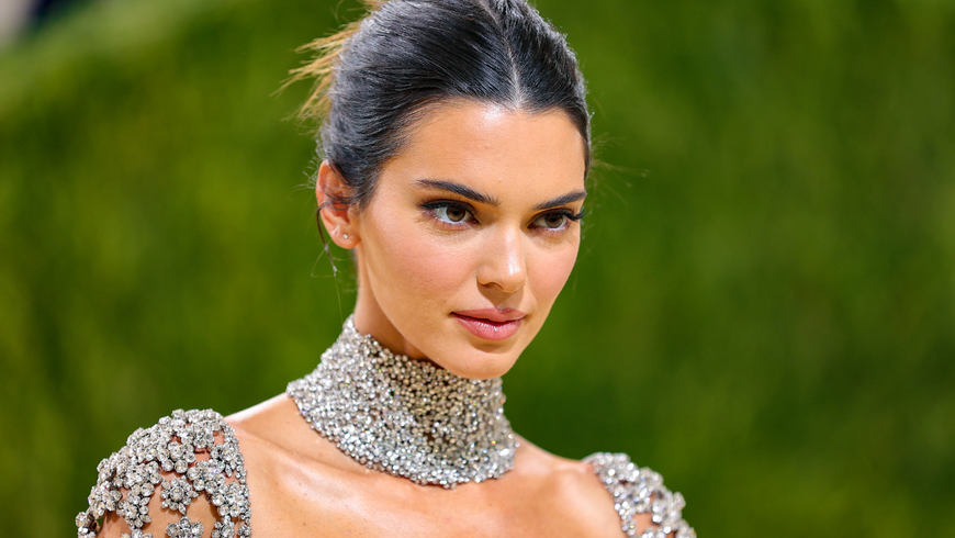 Mode-Trend 2022: Kendall Jenner trägt das perfekte Outfit für den Frühling 