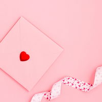Valentinstags-Geschenke 2022: Die 10 besten Präsente unter 25 Euro