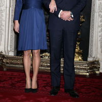 Das Verlobungskleid von Kate Middleton endlich wieder shoppen!