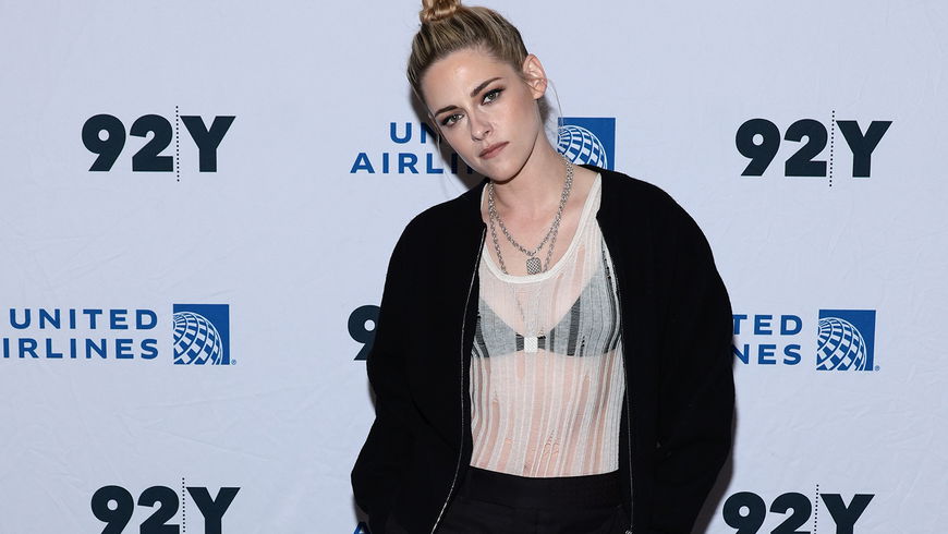 Mode-Outfits 2022: Kristen Stewart zeigt, wie cool sich ein BH stylen lässt