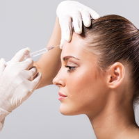 Botox: Der ultimative Ratgeber zur Faltenunterspritzung mit Tipps vom Chirurgen