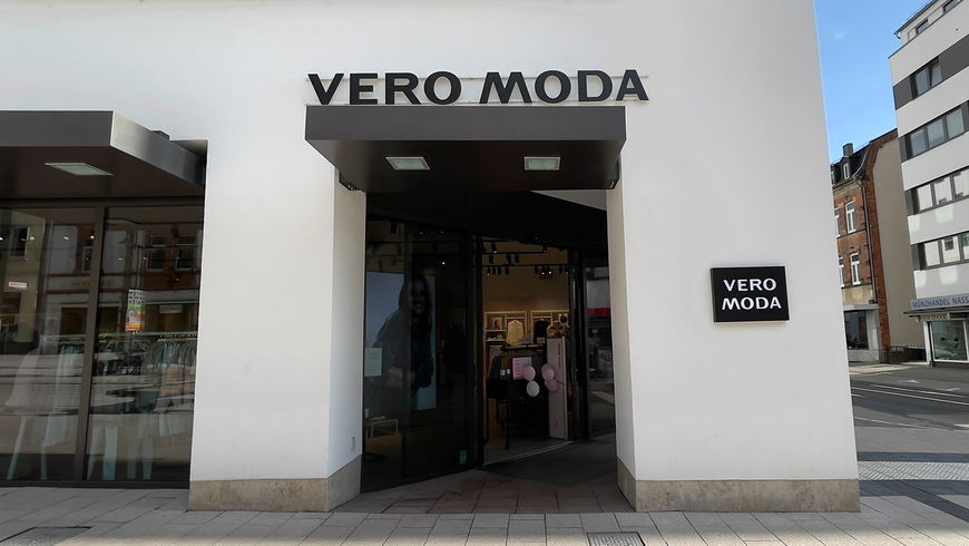 Mode-Trends 2022: Diese Bluse von Vero Moda ist perfekt fürs Büro