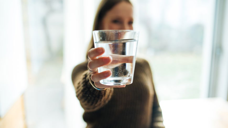 Wasserfasten: Dank dieser Methode purzeln innerhalb kürzester Zeit die Pfunde