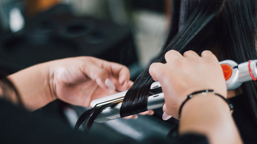 Schöne Haarschnitte daheim – einfach den Profi via Friseurello nach Hause bestellen