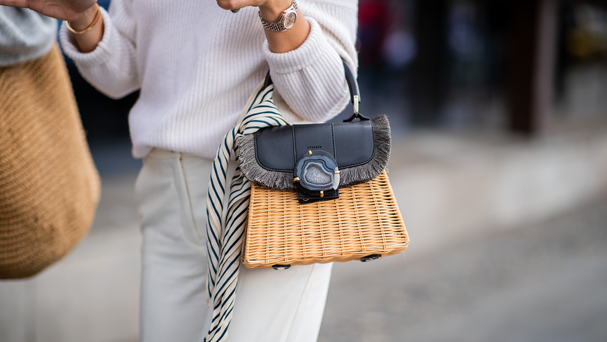 Korbtaschen sind die Must-haves des Sommers – unsere Favoriten und Styling-Tipps