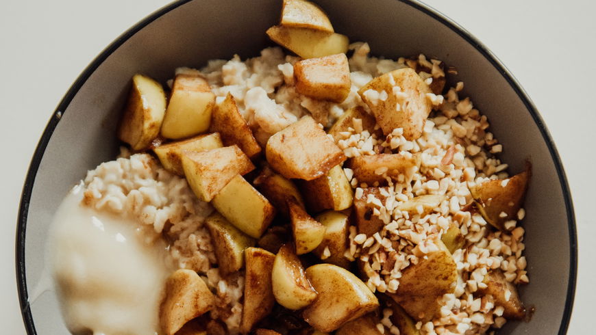 Abnehmen: Dieses Superfood solltest du unter Haferflocken mischen