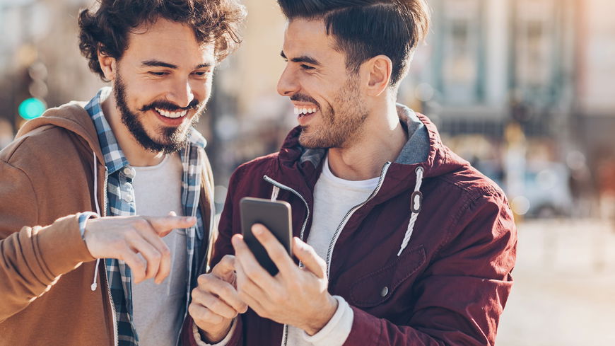 10 Tinder-Geheimnisse, die Männer dir nicht erzählen