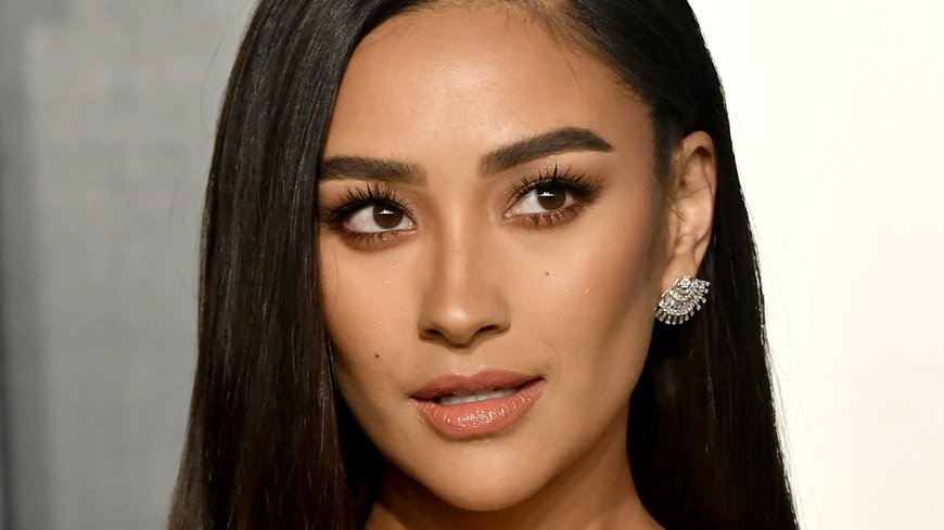 Beauty-Trends 2022: Die Sky High Mascara beschert euch XXL-Wimpern
