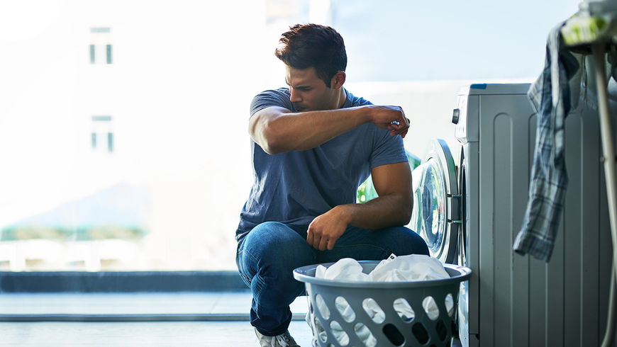 Männer: Diese ekligen Dinge machen sie alle heimlich