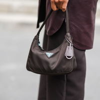 Mode-Trends 2022: Die günstige Tasche für 13 Euro sieht aus wie die Prada Re-Edition