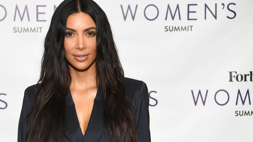 Endlich ist es soweit: Wir können Kim Kardashians neue Beauty-Linie shoppen!