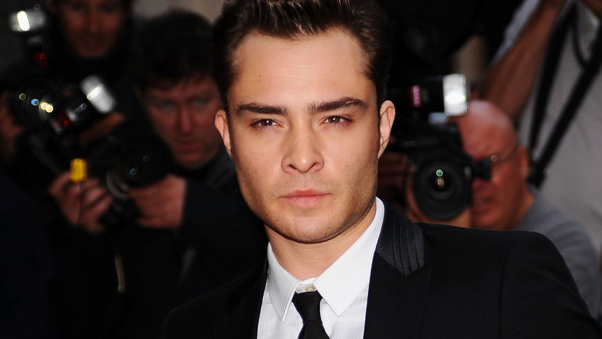 Heißer als Chuck Bass: Ed Westwick ist zurück im TV!