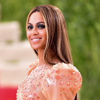 Trendfarben 2022: Beyoncé setzt auf diese knallige Nuance