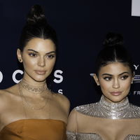 Juhu! Wir können jetzt mit Kendall und Kylie telefonieren
