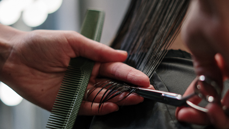Haare schneiden: So oft muss eure Mähne gekürzt werden, damit sie gesund bleibt