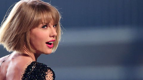 Doppelgänger-Alarm: SIE sieht genauso aus wie Taylor Swift!