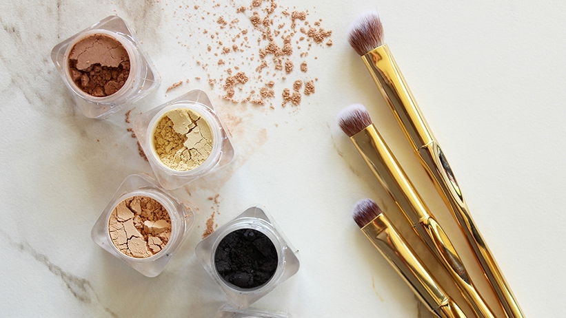 Umfrage der Woche – GRAZIA will's wissen: Würdet ihr eure Haare abschneiden, um daraus einen Beauty-Pinsel zu machen?