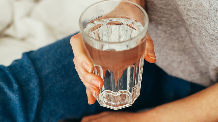Wasser: Diese 5 Dinge zeigen dir, dass du zu wenig trinkst