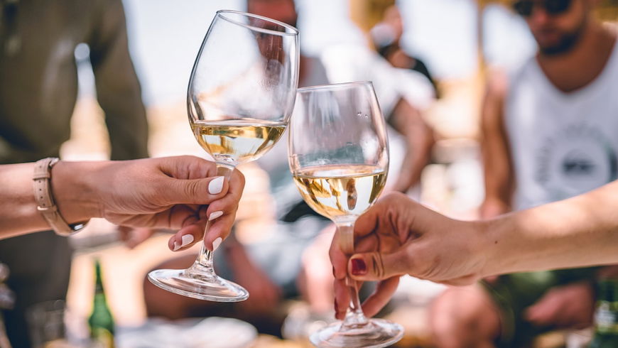 Abnehmen: Diesen Wein trinken alle schlanken Frauen im Sommer
