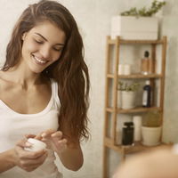 Turkey Neck: Diese Creme hilft gegen Falten am Hals