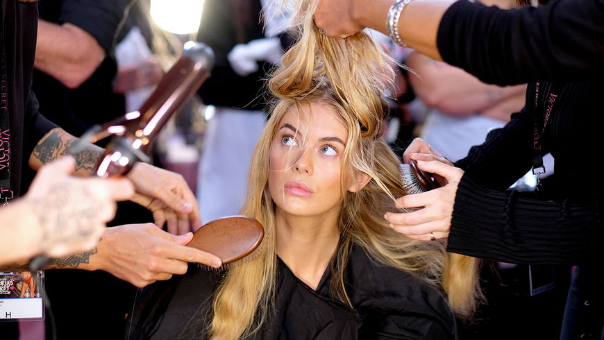 Unattraktive Frisur: Zu lange Haare an Frauen sind bei Männern unbeliebt