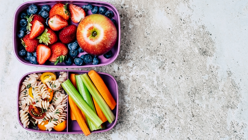 Gesunde Snacks fürs Büro: Diese 7 Zwischenmahlzeiten könnt ihr ohne Reue genießen